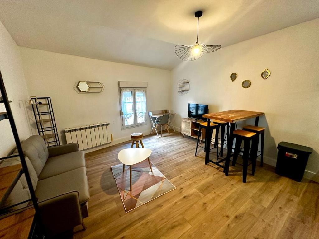 Le Petit Rempart Apartment Niort Exterior foto