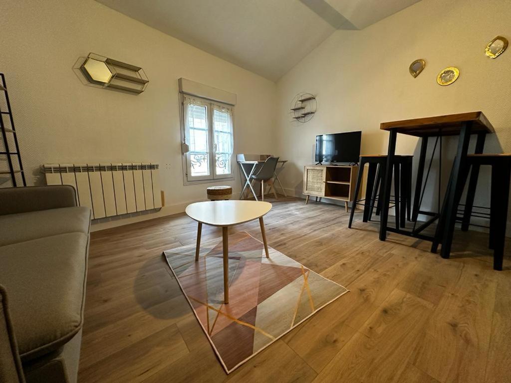 Le Petit Rempart Apartment Niort Exterior foto